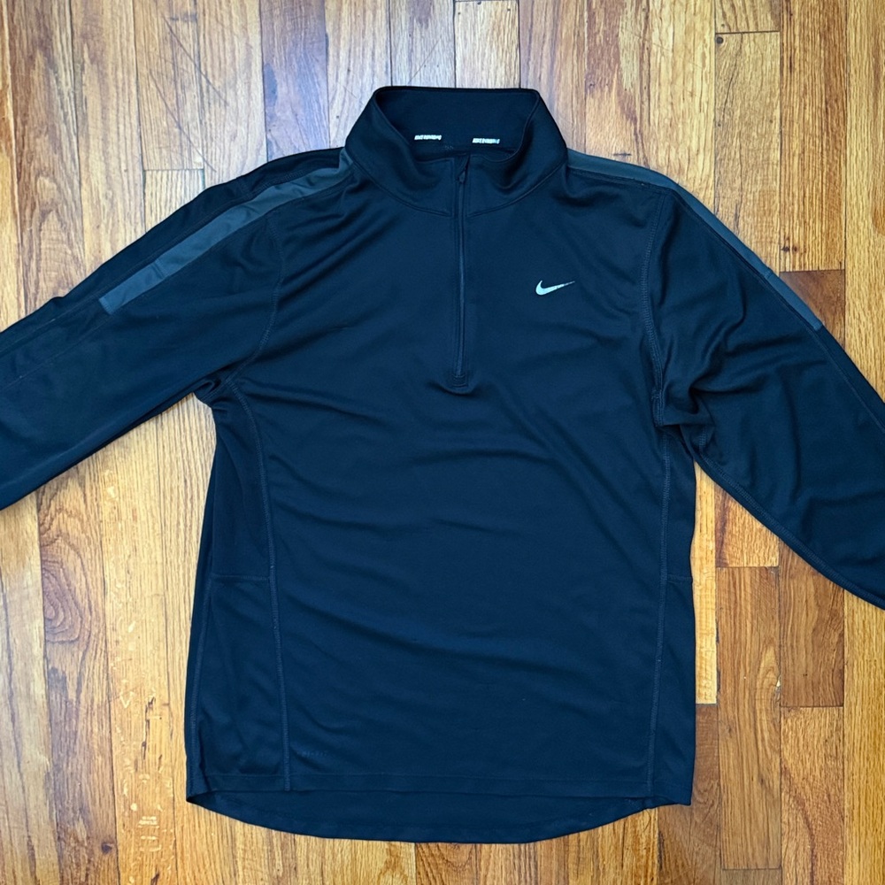 Nike Men's Black Performance 1/4” long sleeve shirt